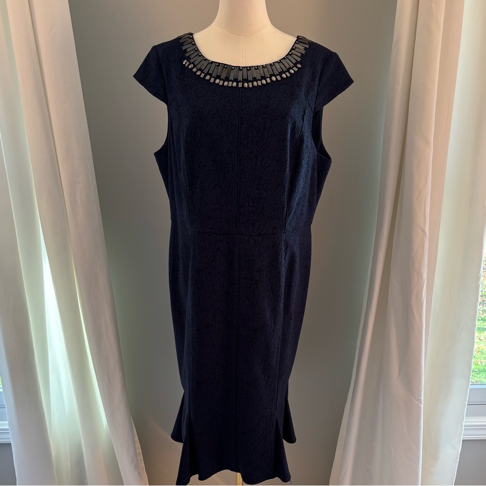 Adrianna Papell NWOT Navy Embellishment Around Collar Size 16
